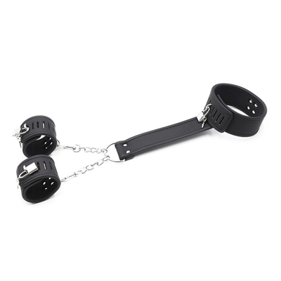 BDSM Bondage Δερμάτινες χειροπέδες Ρυθμίσιμο συγκράτημα Bondage Αγκάλια χειροπέδες ζευγάρια παιχνίδια σεξουαλικά προϊόντα